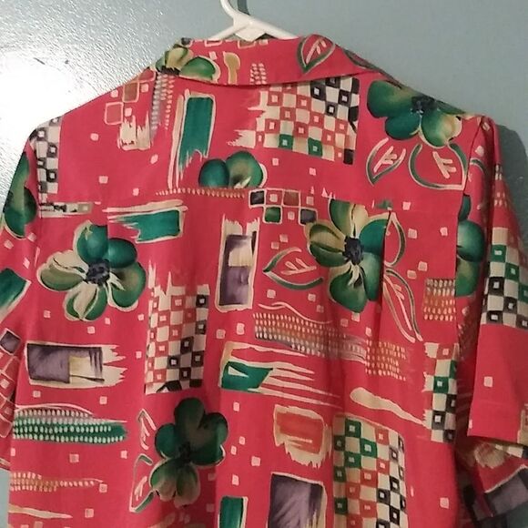 Vintage Hawaiian button down shirt - Picture 7 of 11